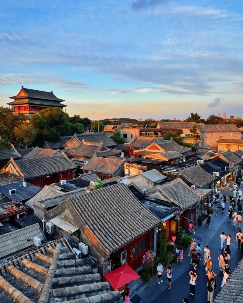Traditional Beijing hutongs near Shichahai during a private Beijing tour