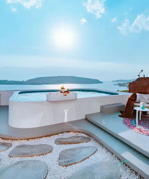 Santorini-Style Seaview Guesthouse in Dali Ideal Town White-washed guesthouse with blue accents and sea view in Dali Ideal Town
