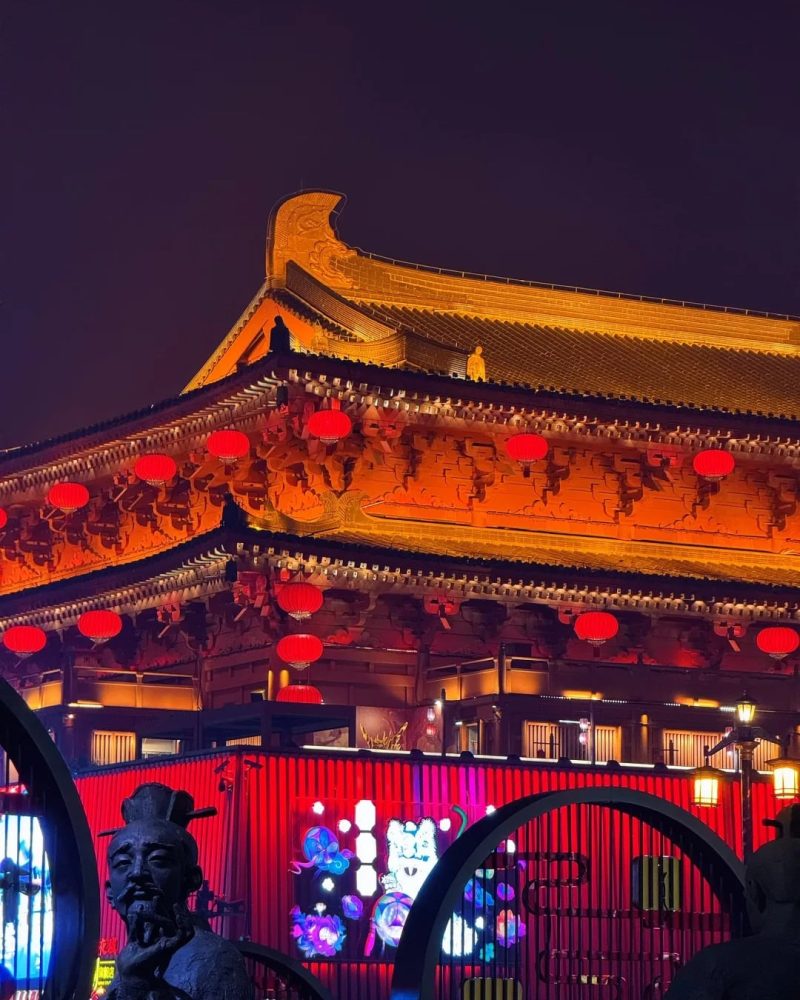 Tang-style night view at Datang Everbright City in Xi’an