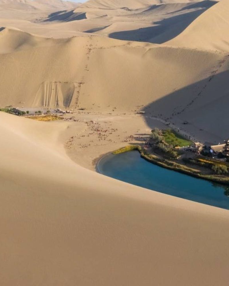 Dunhuang Crescent Moon Spring