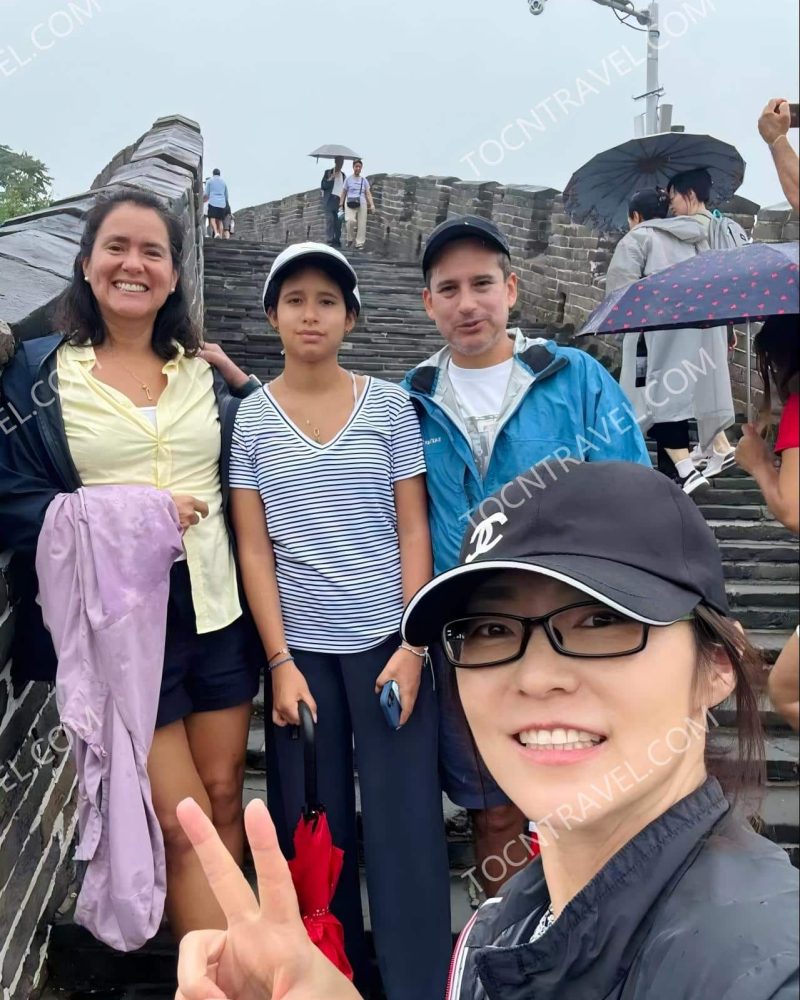A family visiting the Great Wall with their private guide in Beijing