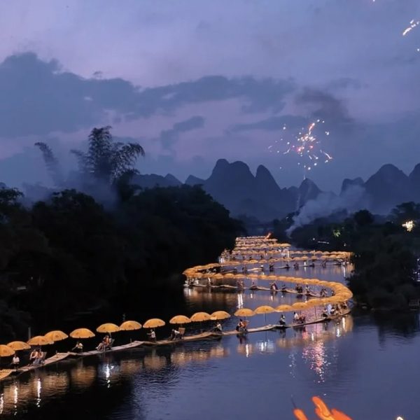 hd_三百多人点赞的桂林山水生图！_桂林你美！_1_每天都在干饭的路上奔波_来自红书网页版
