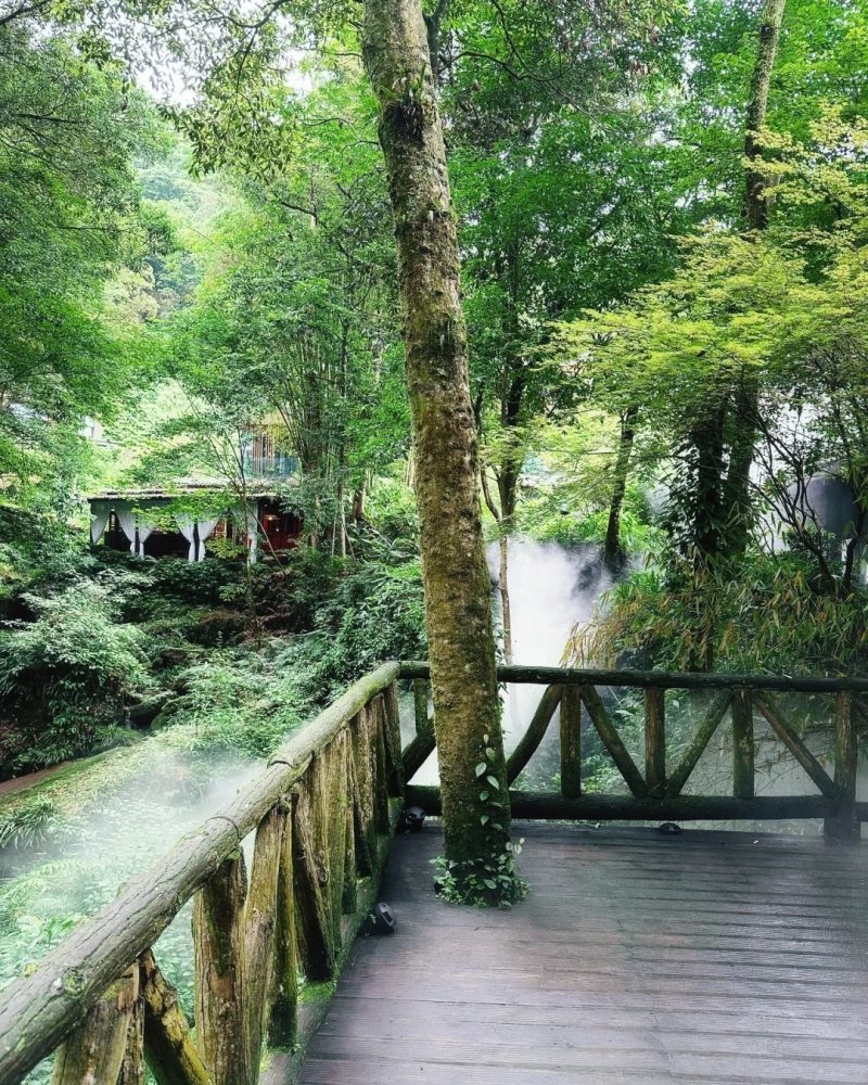 Mt. Qingcheng forest hot spring retreat near Chengdu