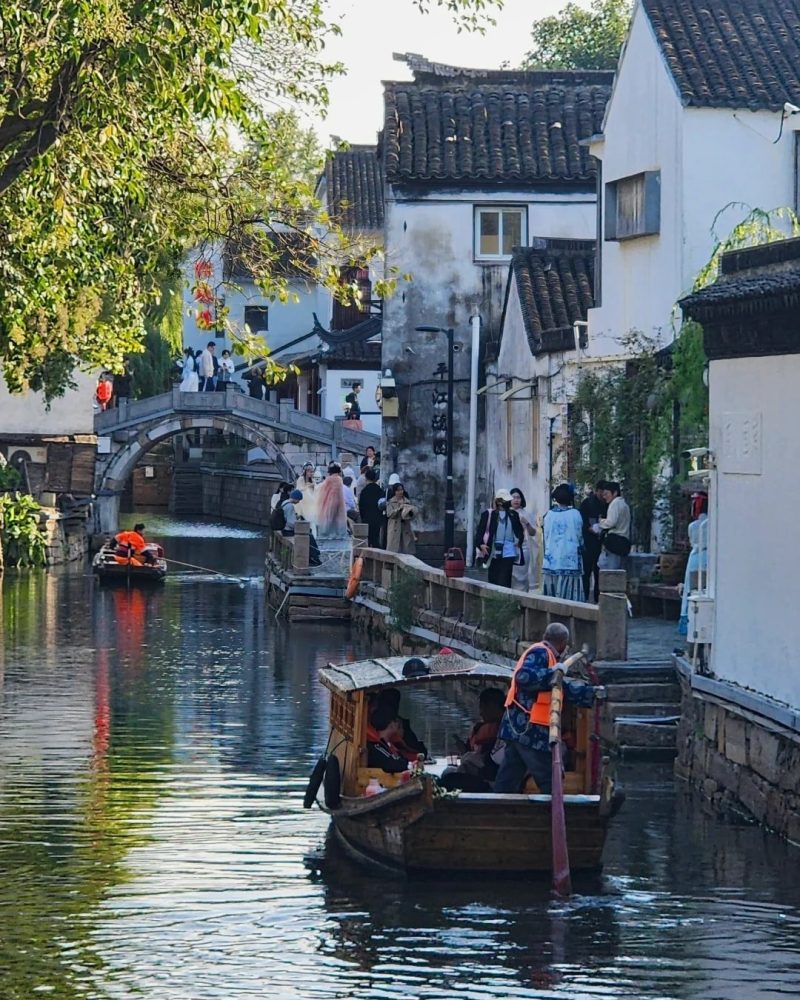 Pingjiang Road Local Life in Suzhou on an Eastern China Tour