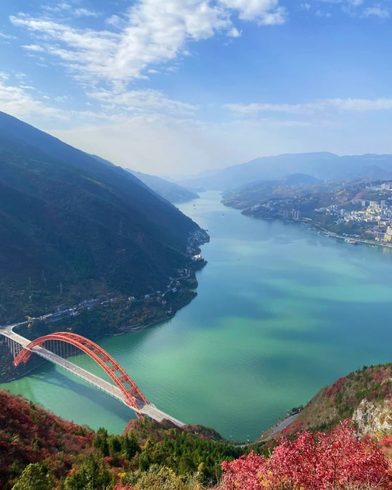 Autumn scenery along the Yangtze Three Gorges on a 30-day private China grand tour