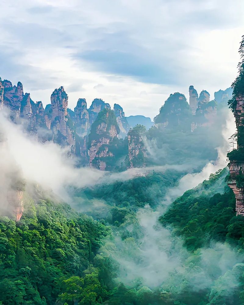Zhangjiajie mountain scenery banner for an 8-day private tour